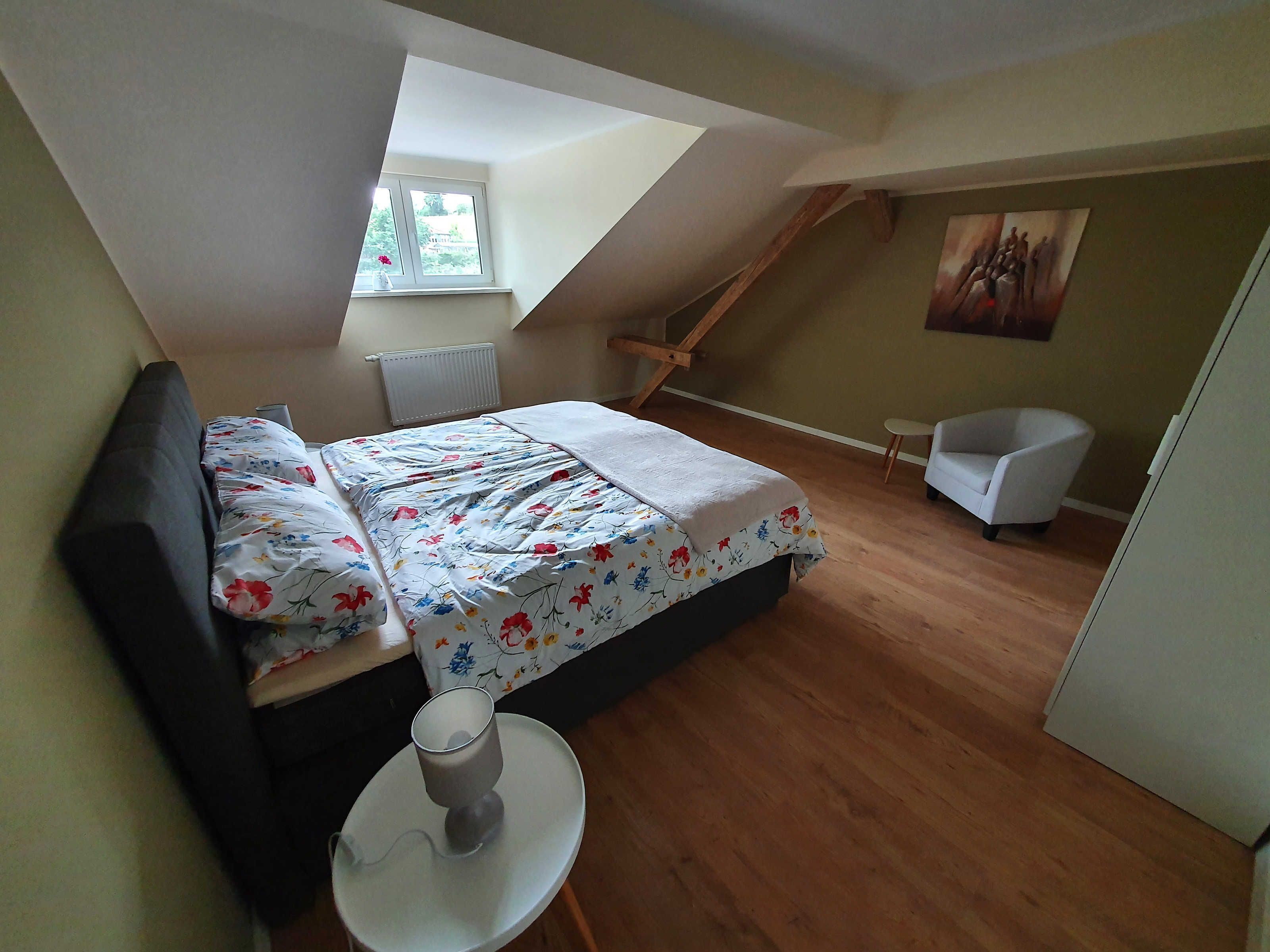 3 chambres, lit parapluie, Wi-Fi, draps fournis