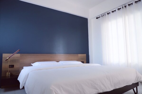 Comfort Double Room | Desk, laptop workspace, soundproofing, free WiFi - Chiangmai Inn (Chiang Mai)