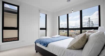 Captivating Large 4br@narre Warren