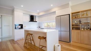 Villa (4 Bedrooms) | Private kitchen | Microwave, oven, stovetop, dishwasher