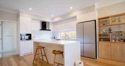 Lux Style 4BR Townhouse@ashwood