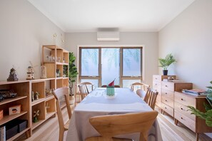 Dining - Lux Style 4BR Townhouse@ashwood (Ashwood)