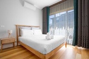 Villa (4 Bedrooms) - Lux Style 4BR Townhouse@ashwood (Ashwood)