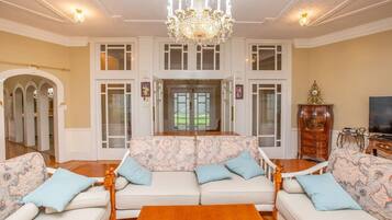 House (5 Bedrooms) | Living area | TV, ping pong