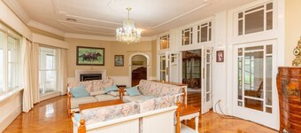 Classic 5 Beds Mt Dandenong Resort