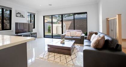 Stunning 3beds Near Knox Shopping Centro@wantirna