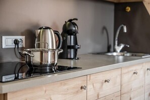 Full-sized fridge, microwave, oven, stovetop - Villetta Val di Sole (Commezzadura)