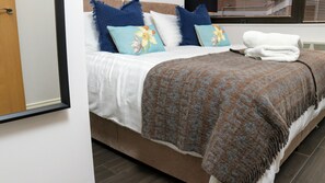 1 chambre, fer et planche à repasser, accès au Wi-Fi (inclus)
