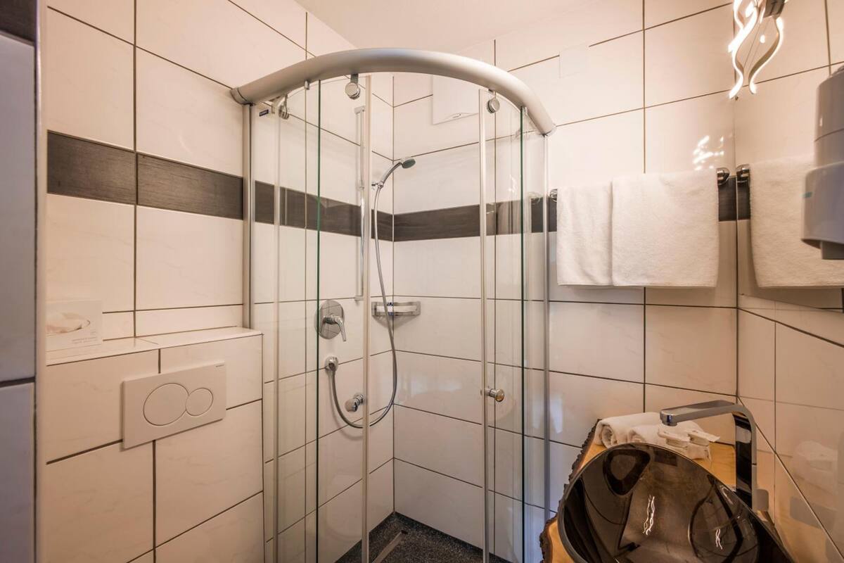 Toallas y papel de baño