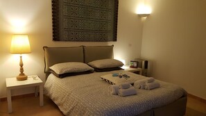 1 bedroom, iron/ironing board, free WiFi, bed sheets - Cottage on Capri, very close to Sorrento, Naples Pompeii, nestled in a lemon grove (Massa Lubrense)