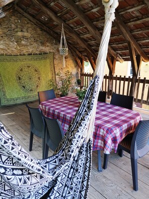 Outdoor dining - Gîte Tarn valley between Millau and Albi (Assac)