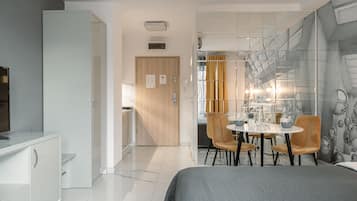 1 habitación, tabla de planchar con plancha, wifi gratis y ropa de cama