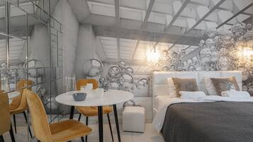 Classic Studio Suite | Hypo-allergenic bedding, iron/ironing board, free WiFi, bed sheets