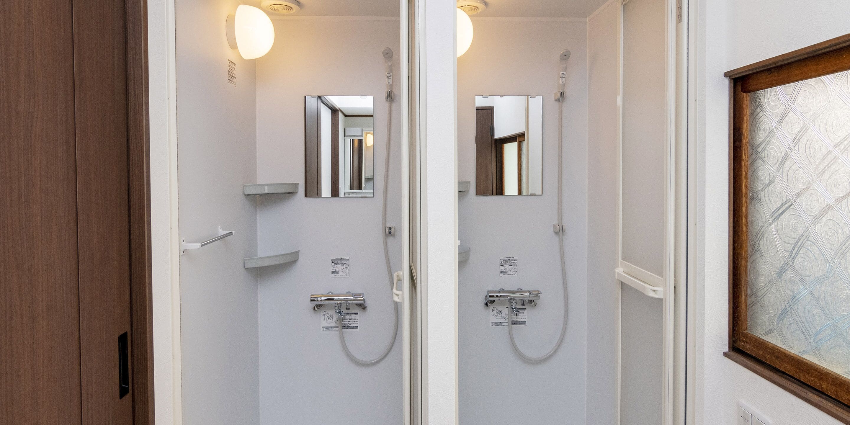Room For 8 People, Non Smoking | Bathroom shower