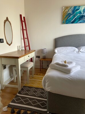 3 bedrooms, iron/ironing board, travel cot, free WiFi