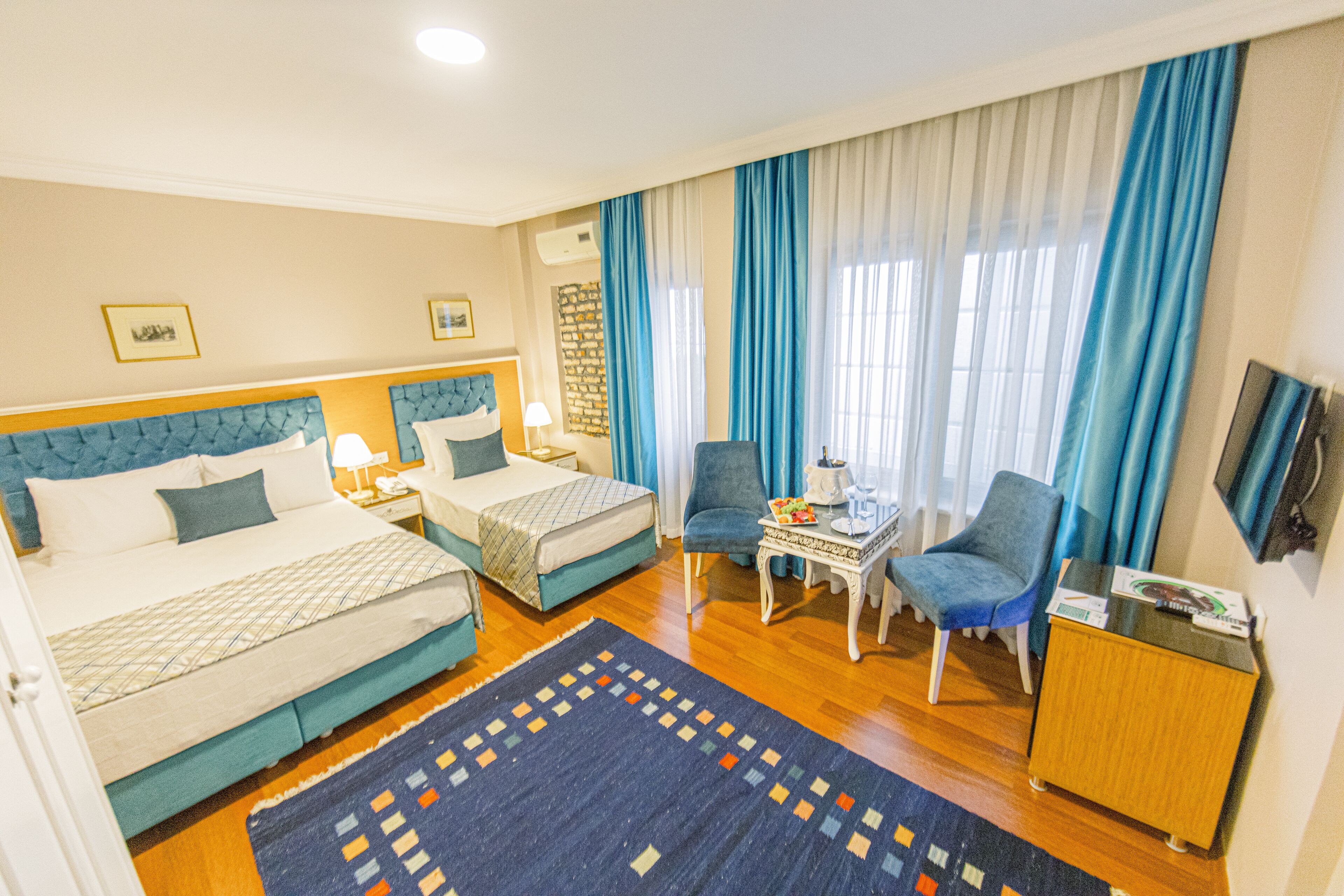 superior triple room, non smoking | 1 bedroom, egyptian cotton sheets, premium bedding, minibar