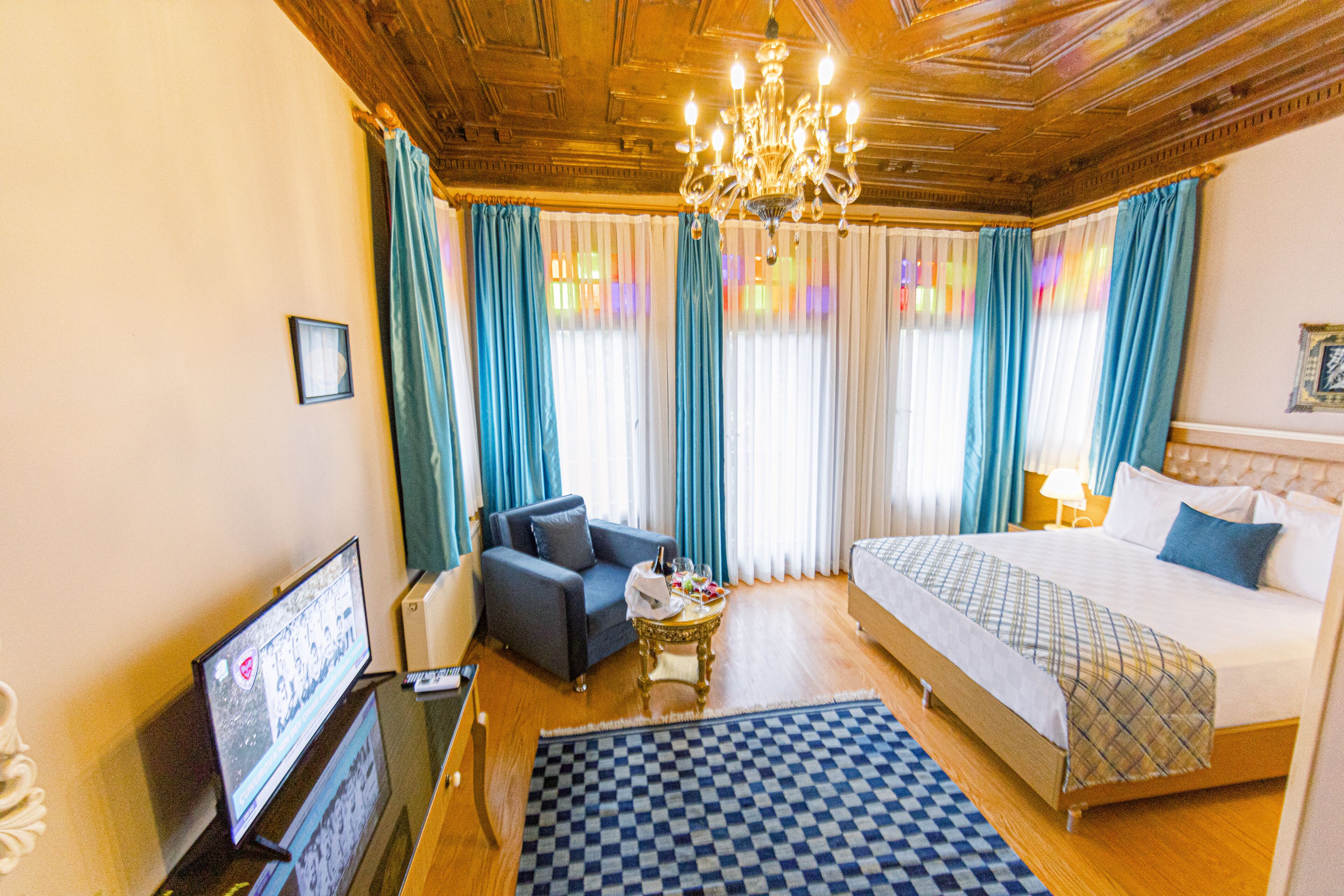 superior triple room, non smoking | 1 bedroom, egyptian cotton sheets, premium bedding, minibar