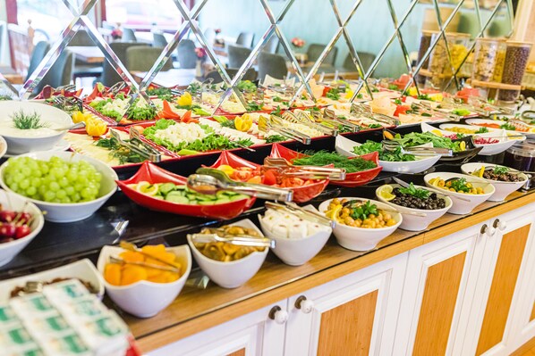 Tägliches inbegriffenes Frühstücksbuffet