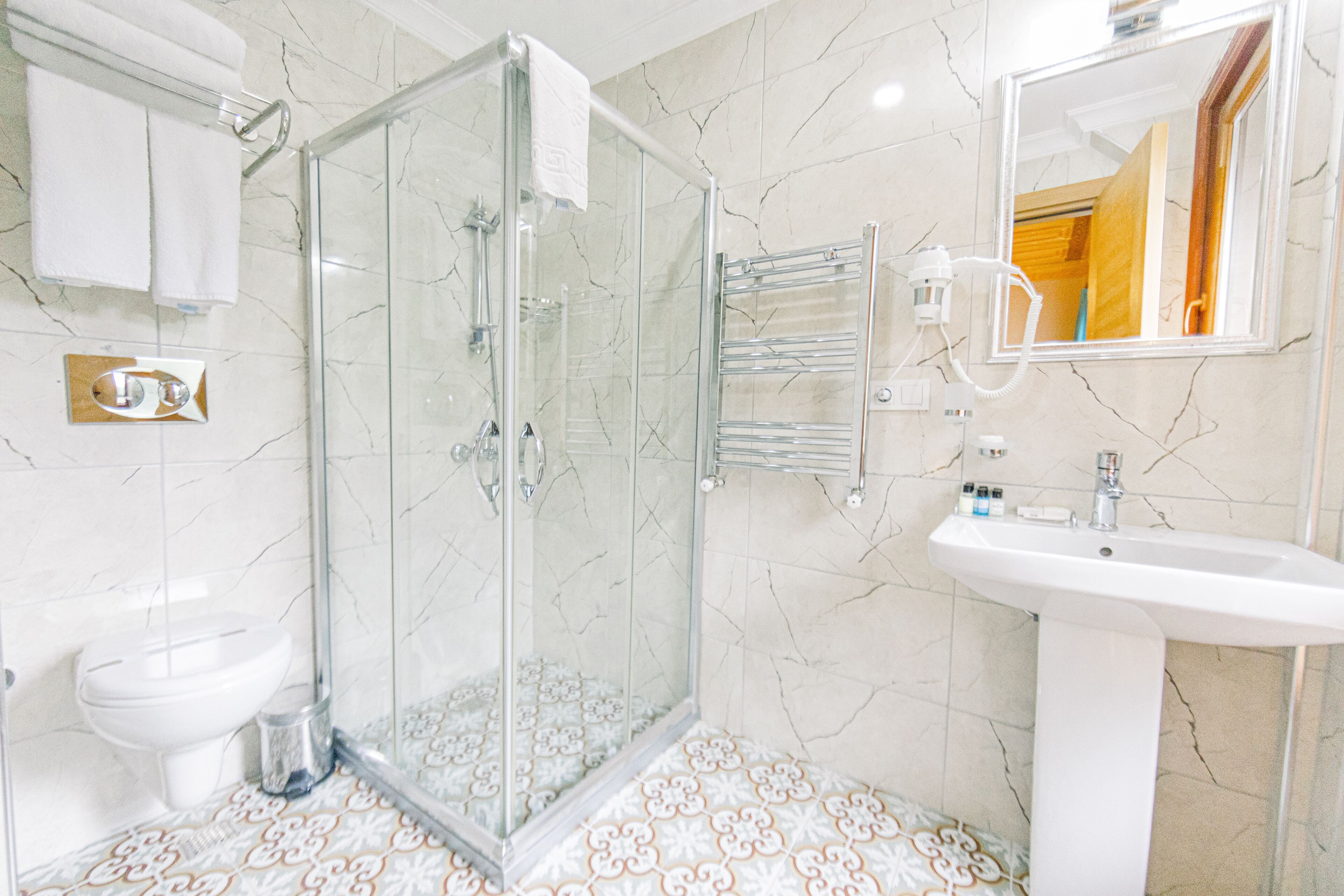 shower, free toiletries, hair dryer, slippers