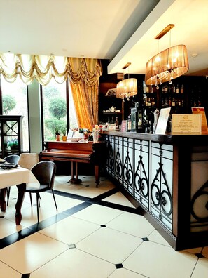 Bar (en la propiedad)