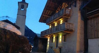 Villaroger Chalet, Sleeps 6 (+ dbl sofa bed), Ski to Door,