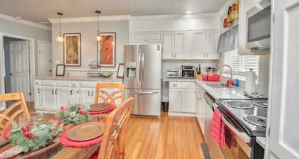 Updated 8BD Home Near the Best of Atlanta