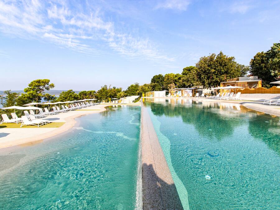 Seasonal outdoor pool