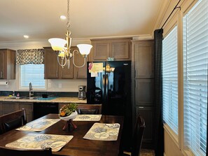 Dining - LIMITED SPECIAL: Waterfront Paradise with Private Dock - Exclusive Discount! (Hernando Beach)