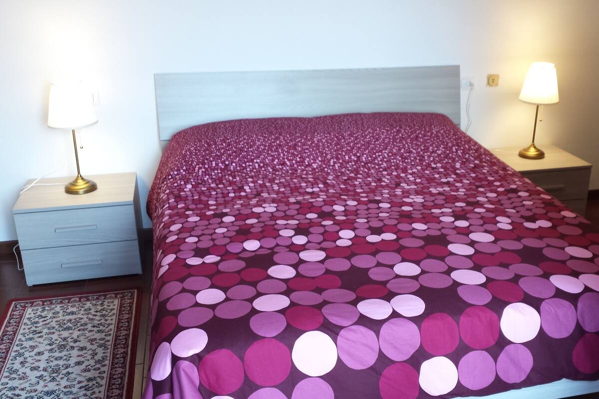 Family Apartment, 2 Bedrooms (PA2) | Meja, Wi-fi percuma 
