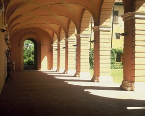 Exterior - Palazzo Barbò (Torre Pallavicina)