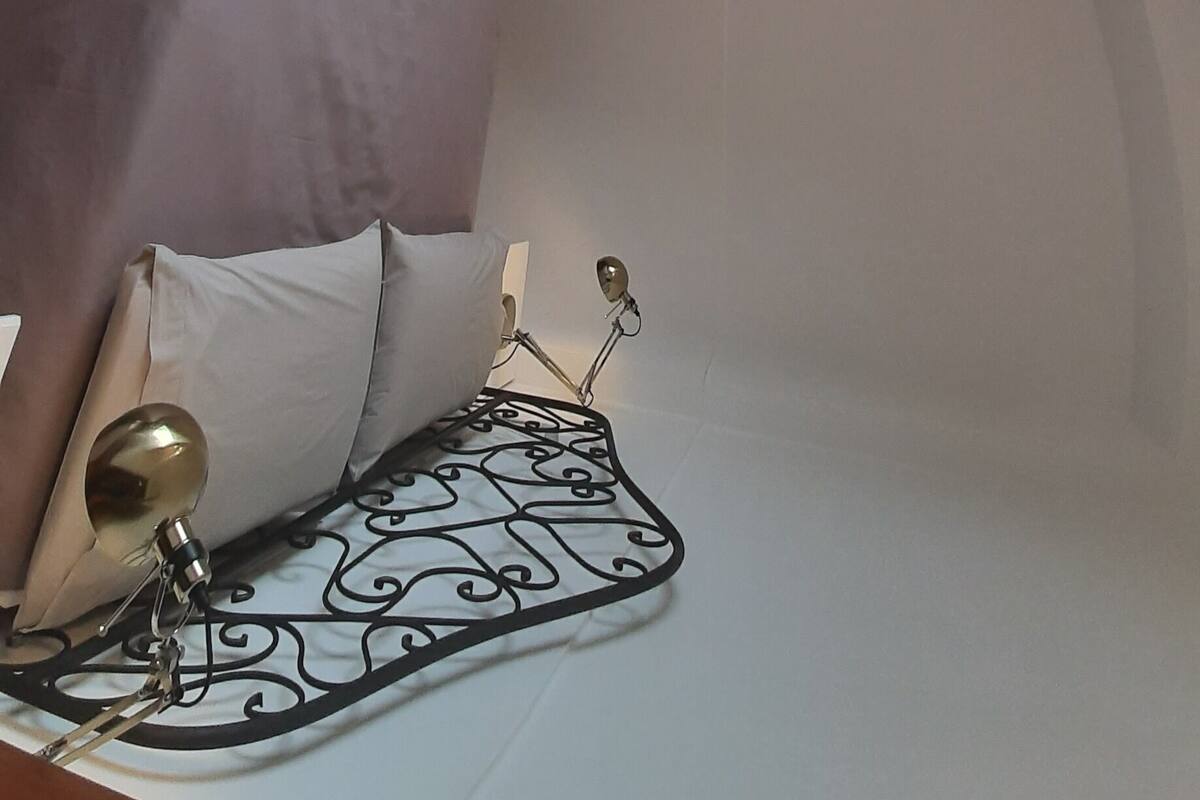 Family Apartment, 2 Bedrooms | Meja, Wi-fi percuma 