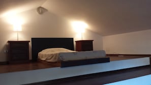 Nhà Duplex dành cho gia đình, 3 phòng ngủ (SE1) | 3 phòng ngủ, bàn, truy cập Internet không dây miễn phí