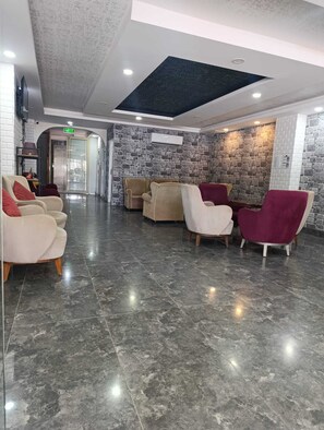 Quầy tiếp tân