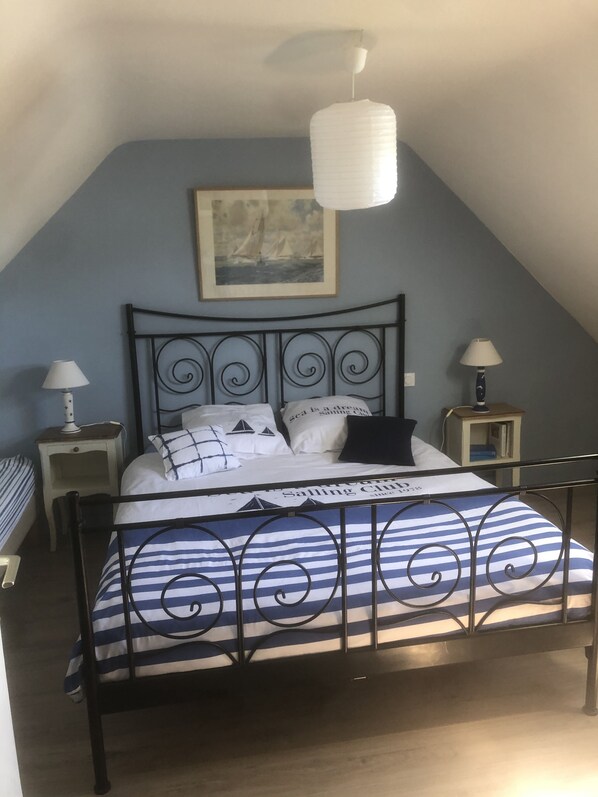 4 Schlafzimmer, Bügeleisen/Bügelbrett, kostenloses WLAN, Bettwäsche