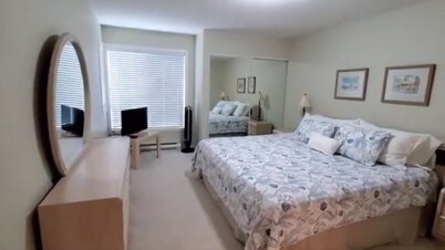 #17 Tanglewood Pl - 2bd 2bth BEACH FRONT 2-level unit - Beach, sun, sand & relax