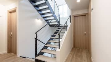 49–tuumainen äly-TV, jossa digitaalikanavat