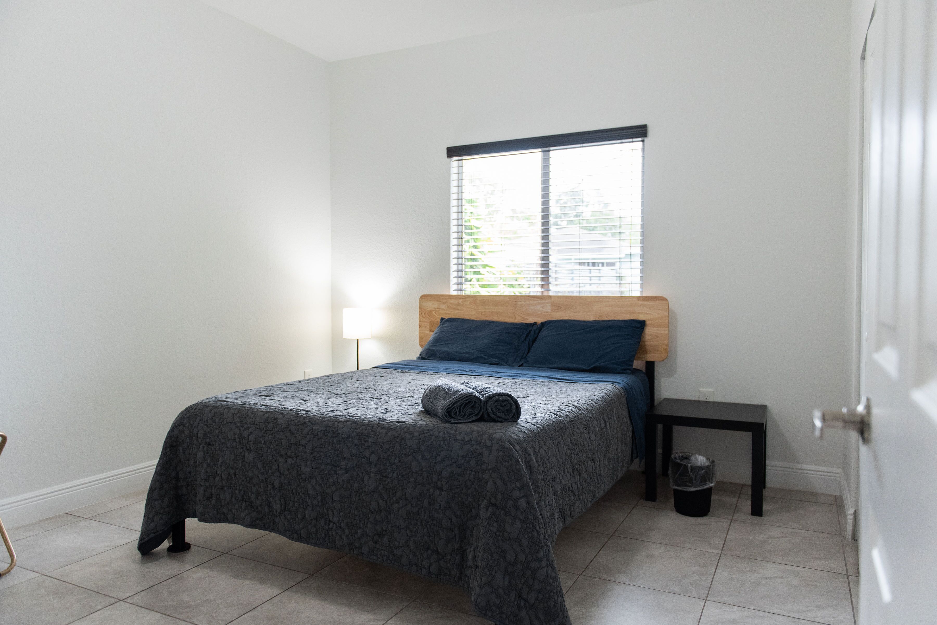 3 bedrooms, desk, iron/ironing board, travel crib