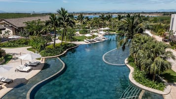 Outdoor pool, sun loungers