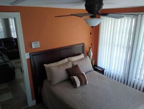 1 camera, ferro/asse da stiro, Wi-Fi gratuito, lenzuola
