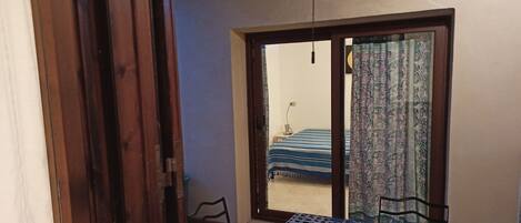 3 camere, ferro/asse da stiro