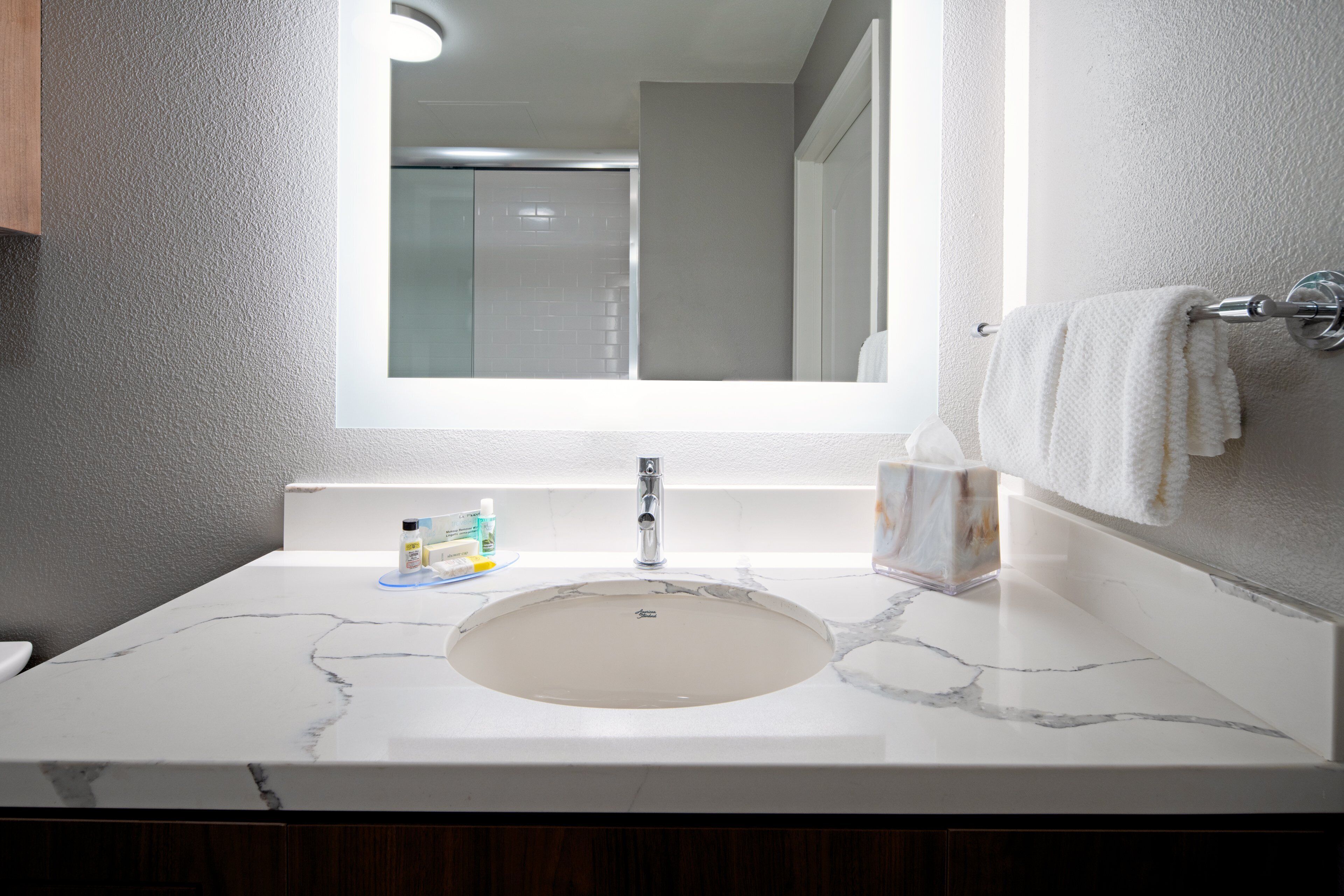 1 bedroom, down duvets, in-room safe, desk