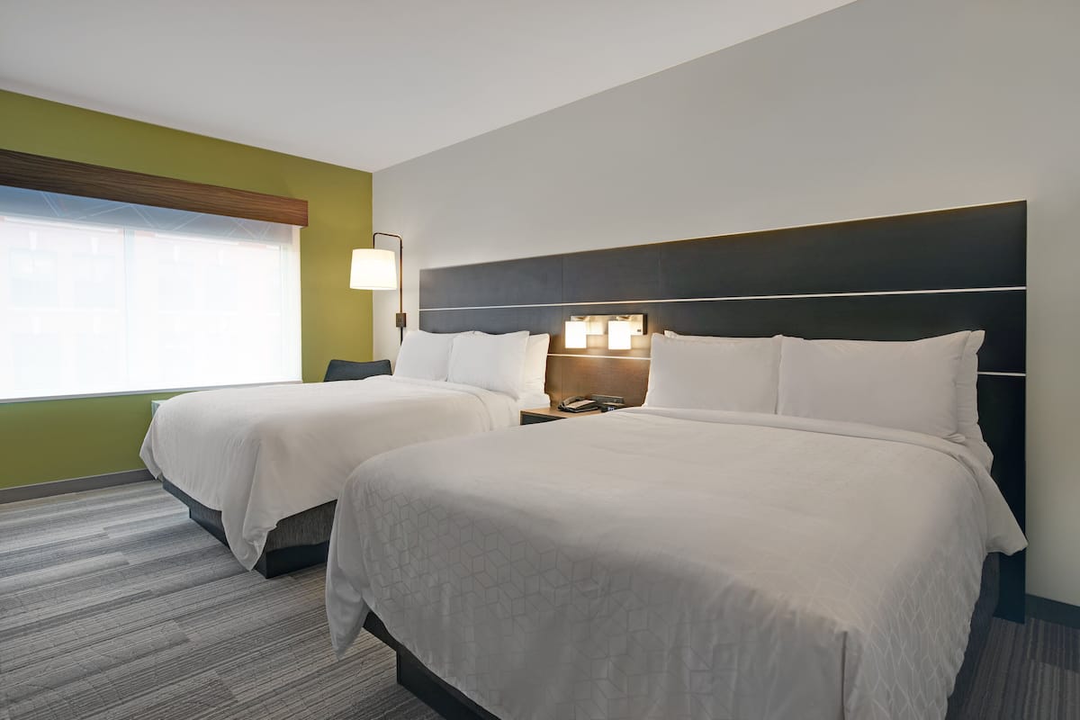 1 habitación, ropa de cama hipoalergénica y escritorio