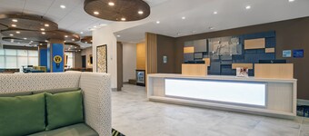 โรงแรม Holiday Inn Express Milwaukee Downtown บาย IHG