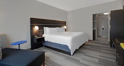 Holiday Inn Express Milwaukee Downtown by IHG