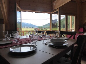 Cottage có tầm nhìn toàn cảnh, quang cảnh núi | Nhà hàng