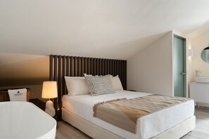 4 slaapkamers, een strijkplank/strijkijzer, gratis wifi, beddengoed