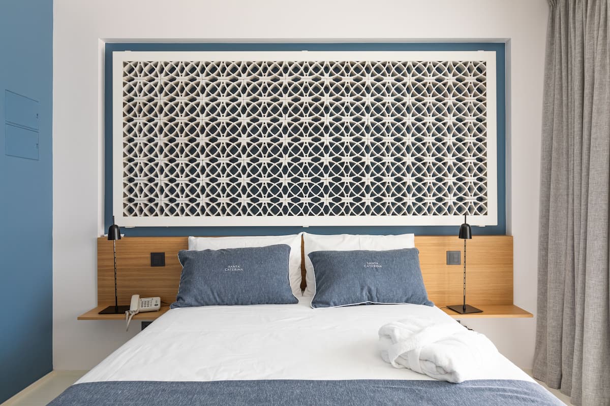 Standard Double Room | Minibar, soundproofing, cribs/infant beds, free WiFi