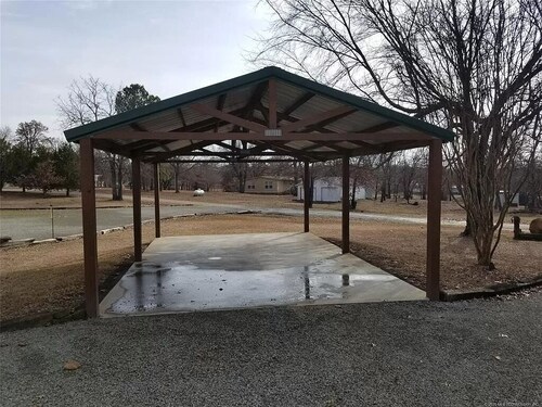 Cozy Lake Eufaula Getaway