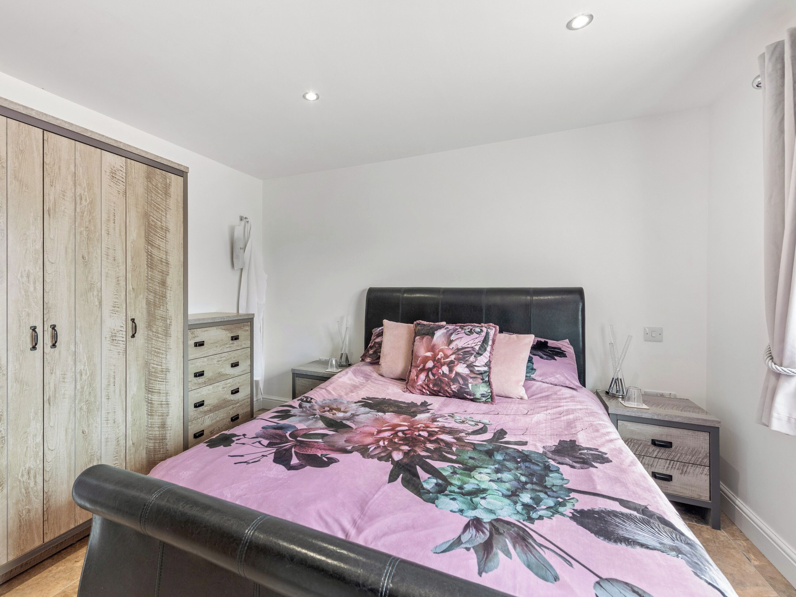 3 Schlafzimmer, kostenloses WLAN, Bettwäsche