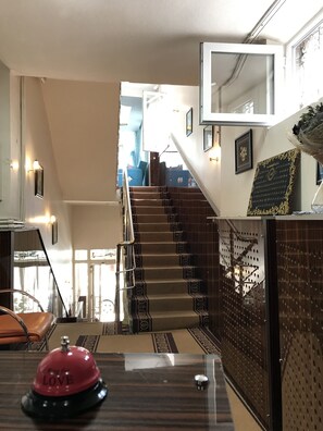 Staircase - Ari Hotel (Erzurum)